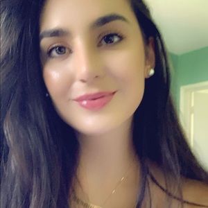 Meet your Posher, Lourdes m